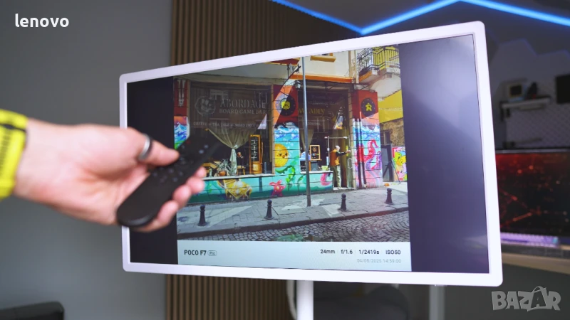 Портативен 32-инчов монитор с touch екран и Android, снимка 1