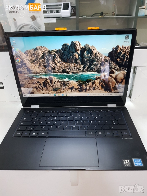 Лаптоп-таблет Medion AKOYA E3222, снимка 1