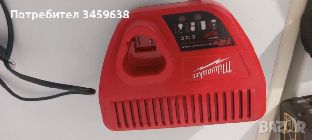 Зарядно MILWAUKEE C12C 12V