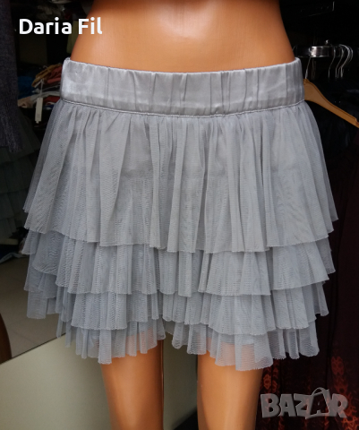 Сива пола с волани от тюл, снимка 1