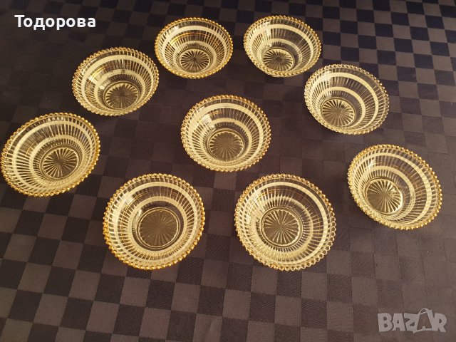 Стари стъклени купички с богата позлата - 9 броя., снимка 2 - Сервизи - 41593001