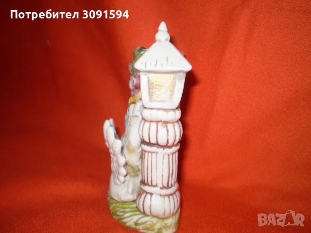 Винтидж ваза с три лебеда от фин бисквитен порцелан, снимка 5 - Други ценни предмети - 49555781