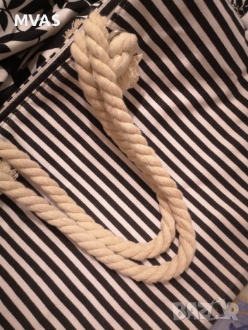 Нова плажна чанта средно голяма черно бяла райе морска, снимка 2 - Чанти - 41344562