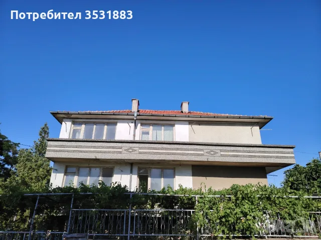 Масивна двуетажна къща в Карнобат, снимка 4 - Къщи - 55720790