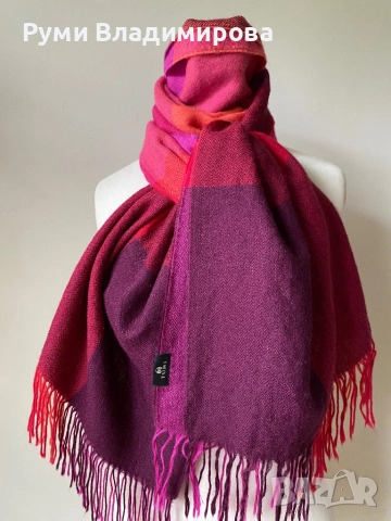 Шарен, кариран шал Тumi, от 100 % baby alpaca , снимка 6 - Шалове - 47516332