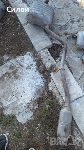 Средно и крайно гърне 40лв/бр за Мерцедес Ц класа В202 2,0и 136кс. от Mercedes W202 генерация, снимка 1