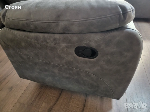 Сив ъглов диван от плат с лежанка с ръчен релаксиращ механизъм, снимка 2 - Дивани и мека мебел - 53693611