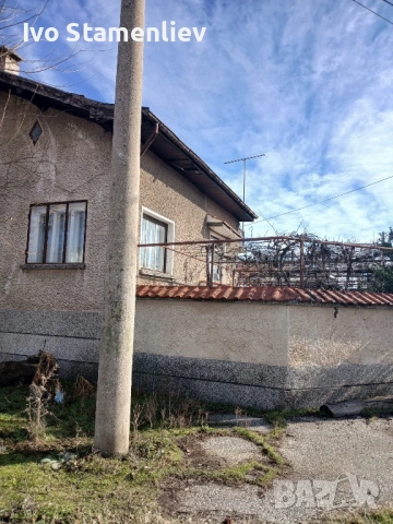 Продава се къща, снимка 2 - Къщи - 53449535