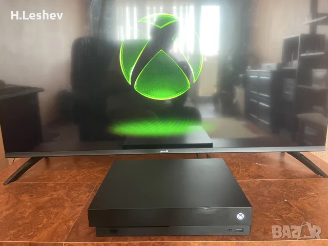 Xbox One X 1TB + 10 игри + жичен контролер, снимка 6 - Xbox конзоли - 55784687