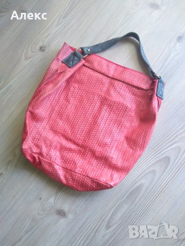 Genuine - дамска чанта тип торба кожа, снимка 4 - Чанти - 40628090