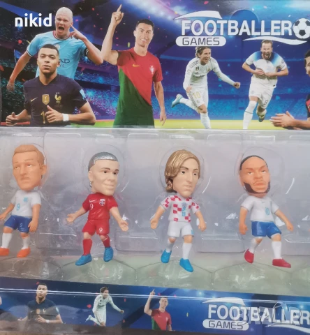 7 Футболисти Футбол Пластмасови фигурки играчки за игра украса торта играчки Grand Theft Auto топер, снимка 3 - Фигурки - 50668705