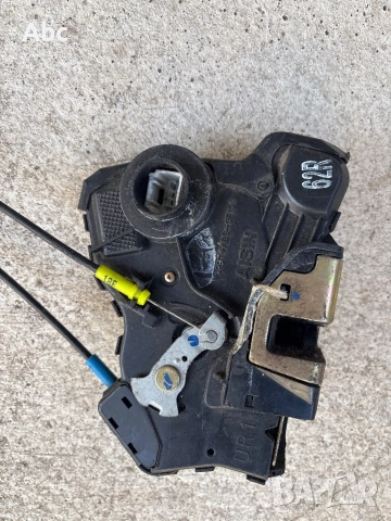 Предна дяснА брава Версо 2004-2010