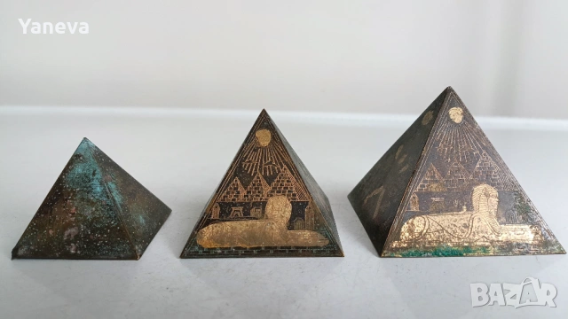 Vintage , бронзови, енергийни пирамиди с египетски мотиви 