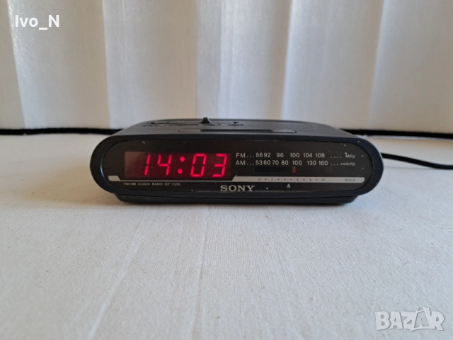 Радио часовник Sony ICF-C290.