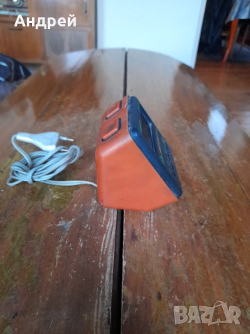 Стар настолен часовник Електроника 12-41А, снимка 2 - Антикварни и старинни предмети - 53010624