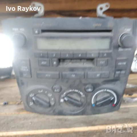 CD плеър и панел климатроник за Toyota Avensis II - OEM Номер: 86120-05070