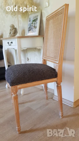 Двойка френски столове в стил Луи XVI, изработени с ратанови облегалки, снимка 3 - Антикварни и старинни предмети - 50690749