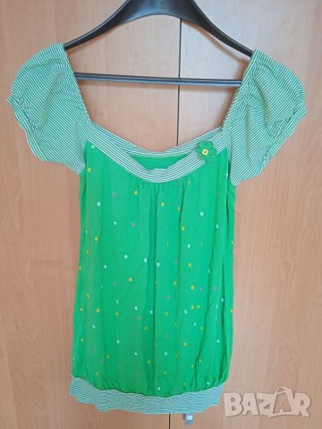 Зелена блузка, снимка 4 - Корсети, бюстиета, топове - 40627172