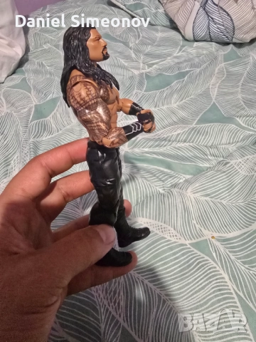 Продавам кеч фигура на Роуман Рейнс, снимка 4 - Други игри - 51926420