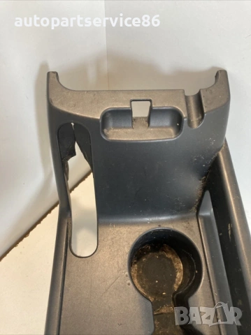 Облицовка около скоростния лост с държач за чаши за KIA Sportage (2011) 84651-3W910, снимка 3 - Части - 53380802