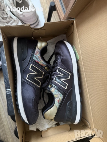 Маратонки New Balance 574 черни с декорация