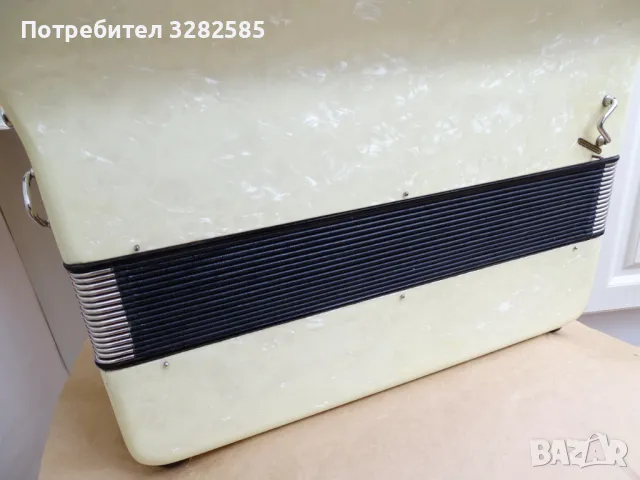 Акордеон Велтмайстер Гигантили 80 баса, снимка 9 - Акордеони - 48589813