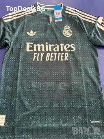 Футболен екип на Real Madrid.
