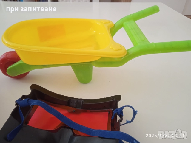 Две детски каски, маска Костенурките Нинджа, маска Дарт Вейдър и детска работна количка, снимка 15 - Други - 46410606