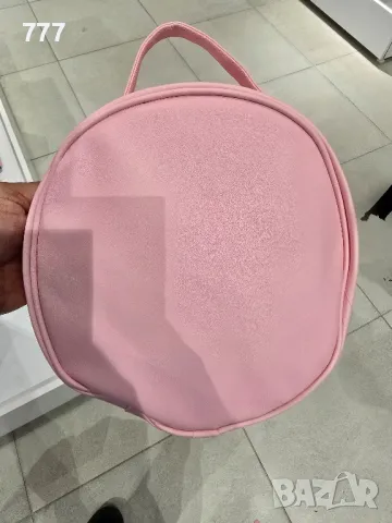 чантички за козметика , снимка 2 - Чанти - 47327099