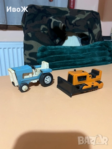 Стари ламаринени играчки