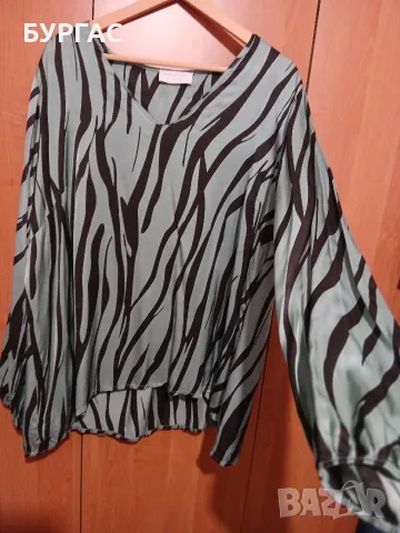 3-4xl Красива сатенена риза италианска,с класив млечно резедав цвят,запазена, снимка 3 - Ризи - 56056650
