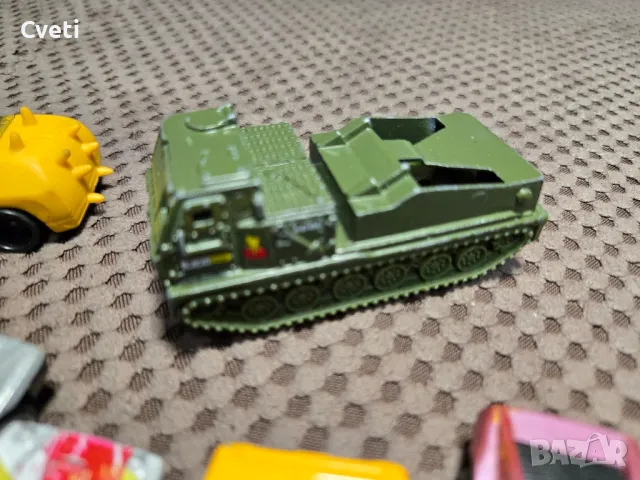 Лот метални колички , БТР и спортни колички, снимка 9 - Колекции - 48977643