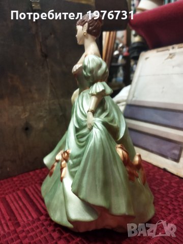 Порцеланова Ретро Статуетка - Фигура - Мода, снимка 3 - Антикварни и старинни предмети - 41911569