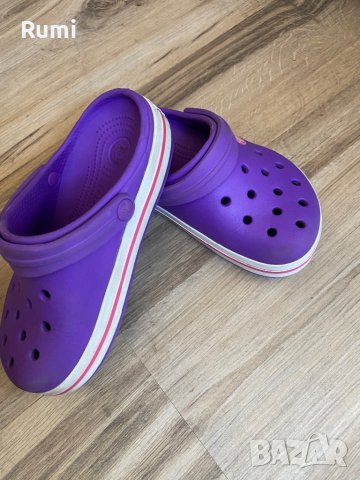 Оригинални тъмно лилави чехли Crocs ! 32-33 н, снимка 9 - Детски сандали и чехли - 42050332