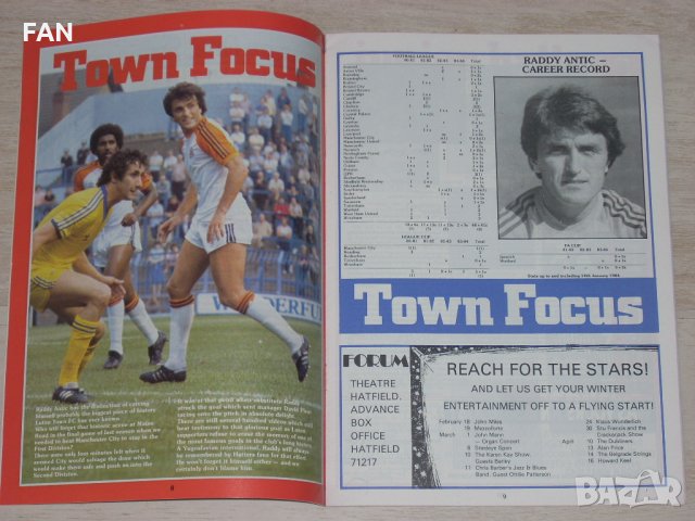 Лутън Таун оригинални футболни програми - Плимут 1961 и Манчестър Юнайтед 1984, снимка 7 - Фен артикули - 34641775