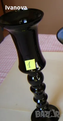 стъклен свещник от черно стъкло