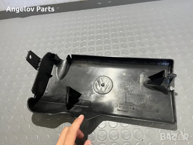 Капака над двигателя за VW Golf 3 1.9 TDI, снимка 4 - Части - 47474416