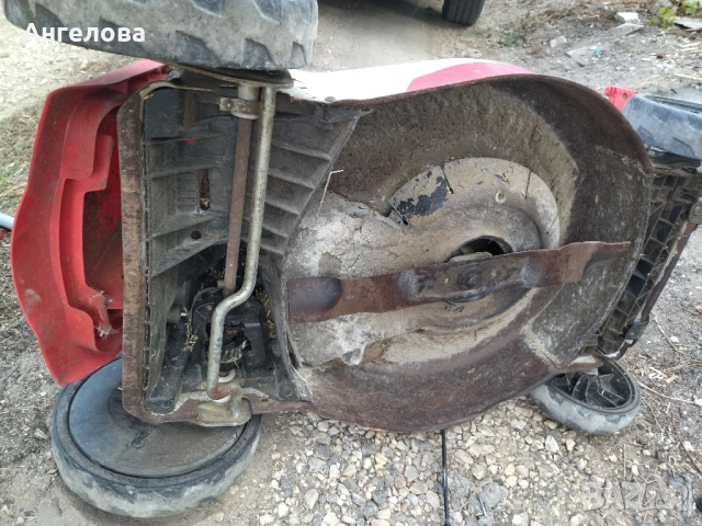 Бензинова косачка, снимка 9 - Градинска техника - 51638843