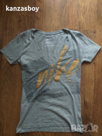 nike - страхотна дамска тениска КАТО НОВА, снимка 4 - Тениски - 36262104