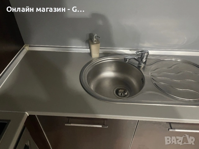 Кухненско обзавеждане 3.70 м с вградени уреди, снимка 10 - Кухни - 53637884