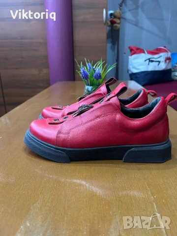 Дамски червени обувки, снимка 2 - Дамски ежедневни обувки - 53563659