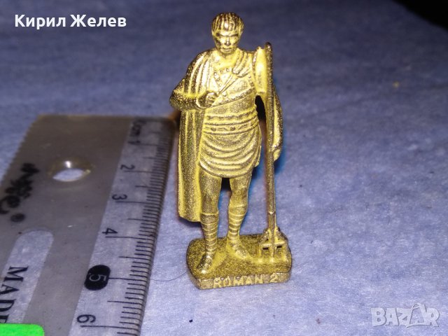 СТАРО МЕТАЛНО ВОЙНИЧЕ КИНДЕР - РИМЛЯНИН с ПОЗЛАТА РЯДКО За КОЛЕКЦИЯ 26868, снимка 2 - Колекции - 40392572