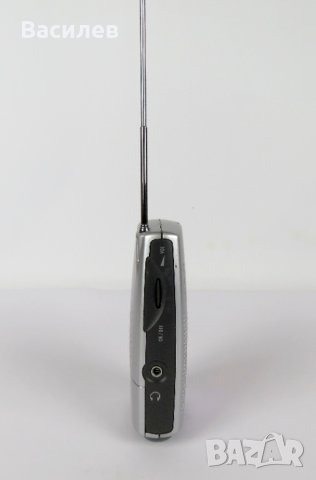 Преносимo FM/MW радио Grundig City 31, снимка 3 - Радиокасетофони, транзистори - 40594444