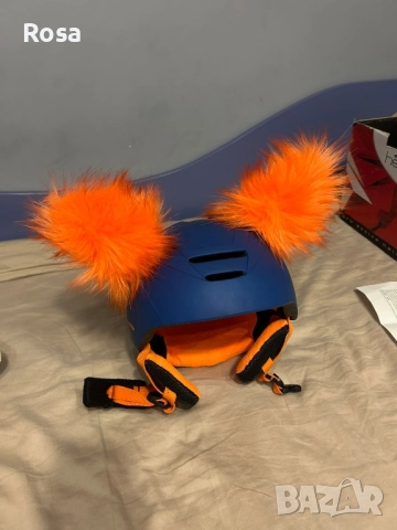 Продавам каска за ски с очила 