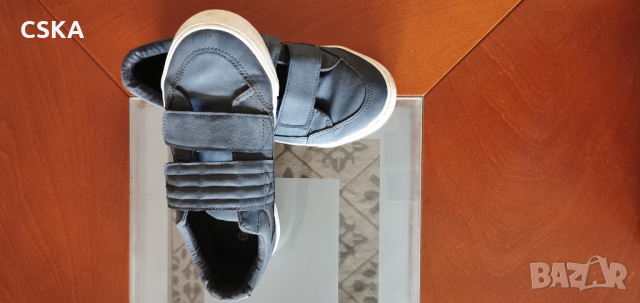 Спортни обувки на Zara  