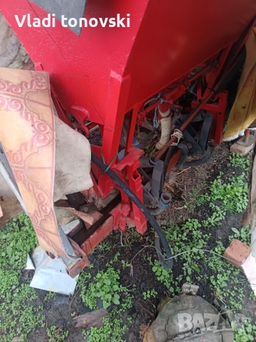Ямболска сеялка с торовнасяне, снимка 2 - Селскостопанска техника - 52652122