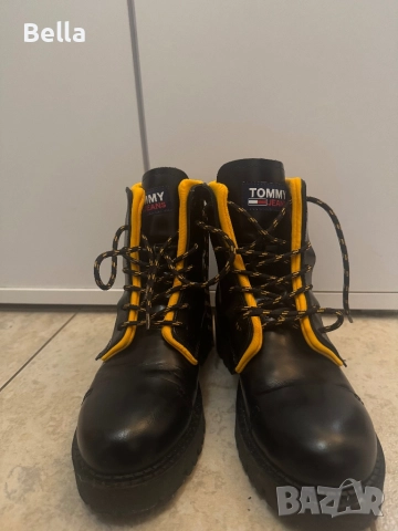Туристически обувки Tommy Hilfiger, снимка 2 - Дамски боти - 52431288