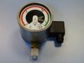 Ел. контактен манометър Wika SF-6 pressure gauge Ф100 0-1.6 bar, снимка 2