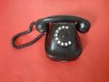 Български Стар Ретро Бакелитов Телефон от 1961г , снимка 1 - Антикварни и старинни предмети - 41446800