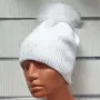 Нова зимна дамска шапка с камъчета с пух/помпон в бял цвят, снимка 1